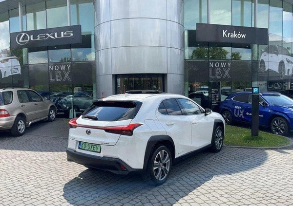 Lexus UX cena 199900 przebieg: 20007, rok produkcji 2021 z Kraków małe 596